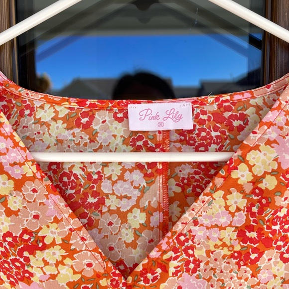 Women's Lightweight Cinched Tie Front Floral‎ Top Size Small - Picture 3 of 5